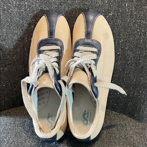 SoftWalk Tan and Navy Women's Sneakers